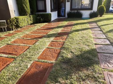 Venta de Casa en Esquina en Sendero de los Pinos – Espaciosa y Moderna
