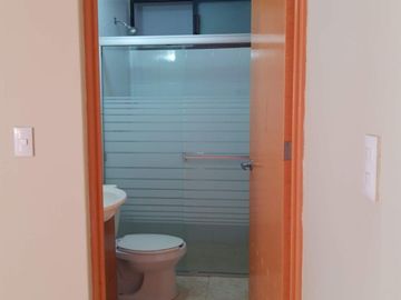 Venta de Casa en Esquina en Sendero de los Pinos – Espaciosa y Moderna