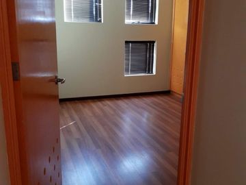 Venta de Casa en Esquina en Sendero de los Pinos – Espaciosa y Moderna