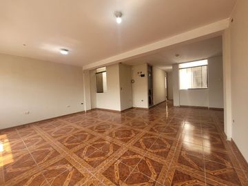 VENTA DEPARTAMENTO A UN PASO AV. TÚPAC AMARU COMAS