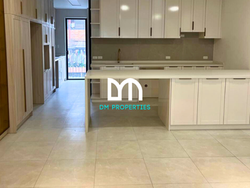 For Sale: Townhouse at Teacher's Village, Quezon City