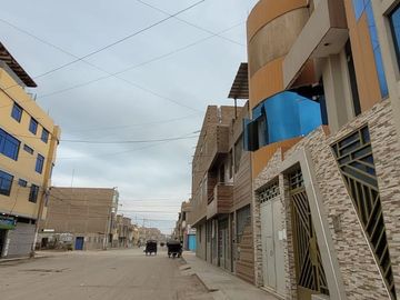 VENTA DE CASA EN AVENIDA SAN MARTIN EN CHICLAYO