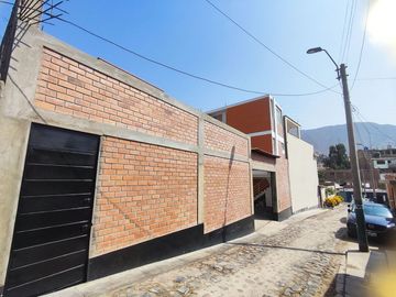 CASA DE 3 DUPLEX EN VENTA 623 M2 URB. VILLA TOLEDO - CIENEGUILLA