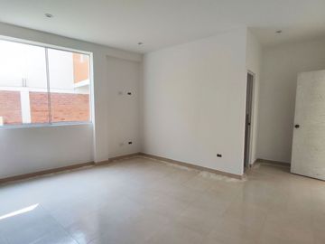 CASA DE 3 DUPLEX EN VENTA 623 M2 URB. VILLA TOLEDO - CIENEGUILLA
