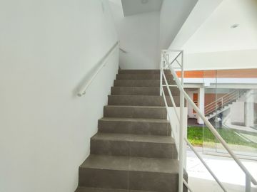 CASA DE 3 DUPLEX EN VENTA 623 M2 URB. VILLA TOLEDO - CIENEGUILLA