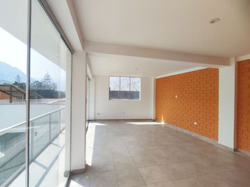 CASA DE 3 DUPLEX EN VENTA 623 M2 URB. VILLA TOLEDO - CIENEGUILLA