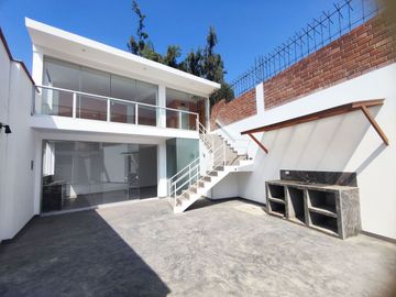 CASA DE 3 DUPLEX EN VENTA 623 M2 URB. VILLA TOLEDO - CIENEGUILLA