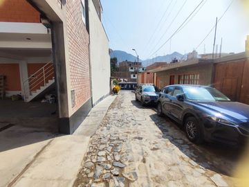 CASA DE 3 DUPLEX EN VENTA 623 M2 URB. VILLA TOLEDO - CIENEGUILLA