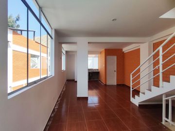 CASA DE 3 DUPLEX EN VENTA 623 M2 URB. VILLA TOLEDO - CIENEGUILLA