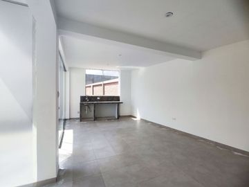 CASA DE 3 DUPLEX EN VENTA 623 M2 URB. VILLA TOLEDO - CIENEGUILLA