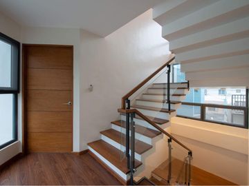 Filinvest East Homes 3-Storey 4 Bedroom Single Detached Residential For Sale