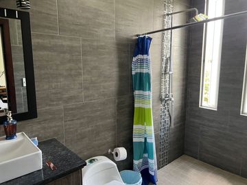 Vendo departamento ubicado en la parroquia de Nayón, en el edificio ASPEN