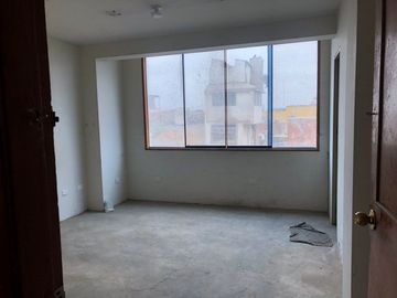 VENTA  DE LOCAL DE 4 PISOS A PRECIO DE TERRENO EN BARRANCO