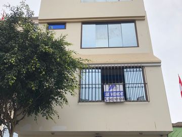 VENTA  DE LOCAL DE 4 PISOS A PRECIO DE TERRENO EN BARRANCO