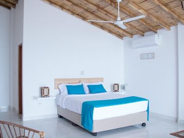 Vendo Casa/hotel Playa Punta Mero Tumbes - 1era Fila - $299,000