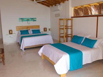 Vendo Casa/hotel Playa Punta Mero Tumbes - 1era Fila - $299,000