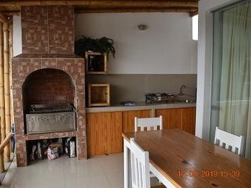 Vendo Casa/hotel Playa Punta Mero Tumbes - 1era Fila - $299,000