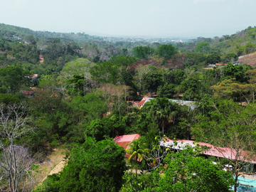Este complejo tiene todo para ser un 'boom' turístico en Tarapoto, solo falta un empresario con visión que despierte su potencial. 😉