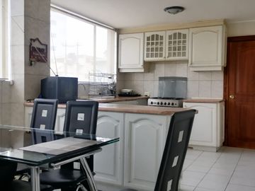 Venta de Departamento en el Batán Bajo de 230 metros, Sector Quicentro, Norte de Quito