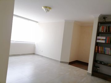 Venta de Departamento en el Batán Bajo de 230 metros, Sector Quicentro, Norte de Quito