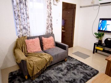 Cheerful, fully-furnished 1-Bedroom townhouse for rent or assume deca homes gensan