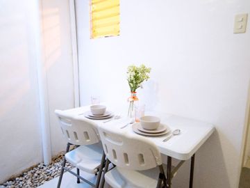 Cheerful, fully-furnished 1-Bedroom townhouse for rent or assume deca homes gensan
