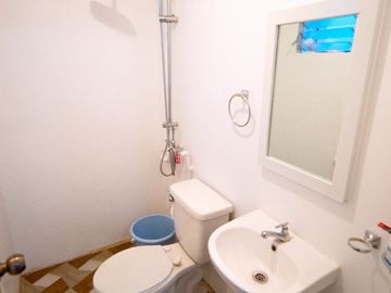 Cheerful, fully-furnished 1-Bedroom townhouse for rent or assume deca homes gensan