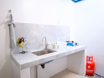 Cheerful, fully-furnished 1-Bedroom townhouse for rent or assume deca homes gensan