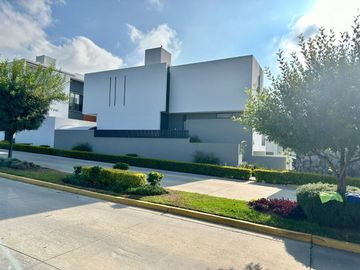 Casa en Venta Paraje, Casa de Autor