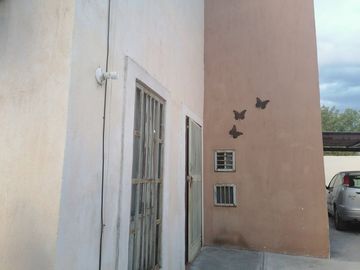 CASA EN VENTA EN JUAREZ, NL, ZONA TERRANOVA RESIDENCIAL, EXCEDENTE DE TERRENO