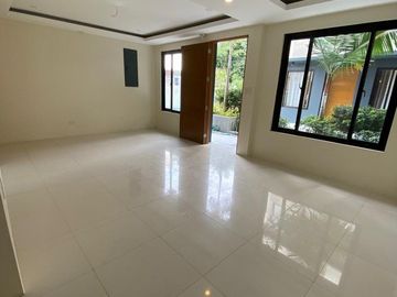 AFFORDABLE 4 BEDROOM MODERN TOWNHOUSE w/ 2 PARKING - SAN JUAN CITY, METRO MANILA