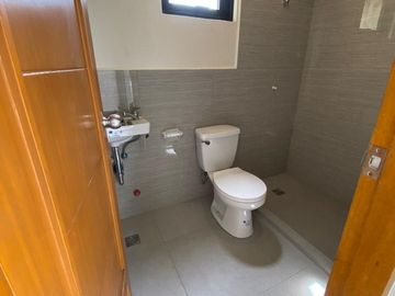 AFFORDABLE 4 BEDROOM MODERN TOWNHOUSE w/ 2 PARKING - SAN JUAN CITY, METRO MANILA
