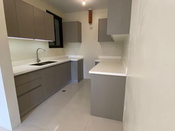 AFFORDABLE 4 BEDROOM MODERN TOWNHOUSE w/ 2 PARKING - SAN JUAN CITY, METRO MANILA