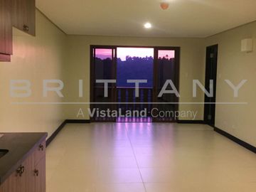 Studio Condo for Sale at Grand Quartier III Crosswinds Tagaytay