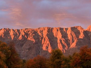 Se vende casa en precordillera, espectacular entorno natural, cuenta con agua y luz, Curicó