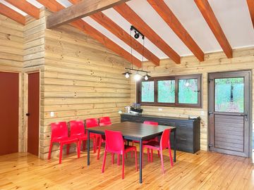 Se vende casa en precordillera, espectacular entorno natural, cuenta con agua y luz, Curicó
