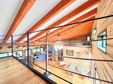 Se vende casa en precordillera, espectacular entorno natural, cuenta con agua y luz, Curicó