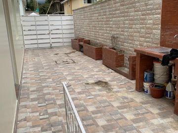 Otavalo - En venta hermosa casa con mini departamento