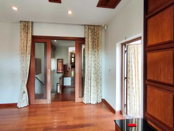 Pool villa for sale or rent, in a luxury village, Mae Hia-Hang Dong, Chiang Mai