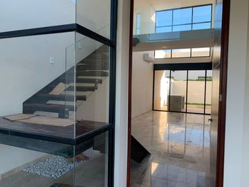 Hermosa casa en Temozón, privada Soluna