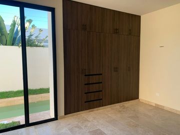 Hermosa casa en Temozón, privada Soluna