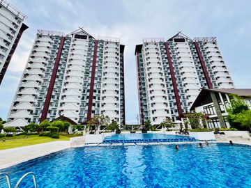 1-Bedroom with Balcony at Royal Oceancrest Mactan,Lapu-lapu City