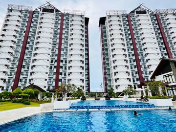 1-Bedroom with Balcony at Royal Oceancrest Mactan,Lapu-lapu City