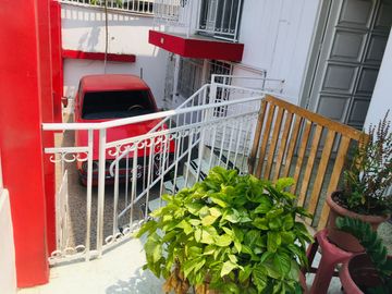 Casa de un Piso en Venta al Costado del Parque de las Madres de Portoviejo