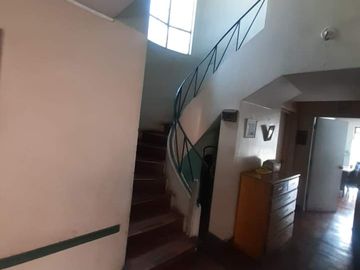 EXCELENTE CASA CON LOCAL COMERCIAL EN VENTA, MUY BIEN UBICADO EN EL BOULEVARD AL COSTADO DE LA MUNICIPALIDAD DE CHOSICA, CERCA AL PARQUE