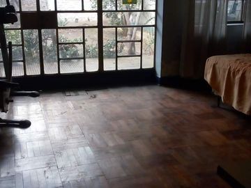 EXCELENTE CASA CON LOCAL COMERCIAL EN VENTA, MUY BIEN UBICADO EN EL BOULEVARD AL COSTADO DE LA MUNICIPALIDAD DE CHOSICA, CERCA AL PARQUE