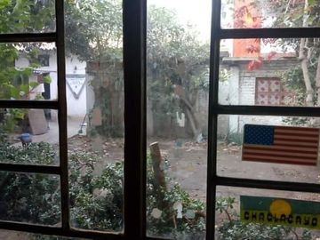 EXCELENTE CASA CON LOCAL COMERCIAL EN VENTA, MUY BIEN UBICADO EN EL BOULEVARD AL COSTADO DE LA MUNICIPALIDAD DE CHOSICA, CERCA AL PARQUE