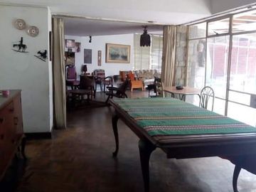 EXCELENTE CASA CON LOCAL COMERCIAL EN VENTA, MUY BIEN UBICADO EN EL BOULEVARD AL COSTADO DE LA MUNICIPALIDAD DE CHOSICA, CERCA AL PARQUE