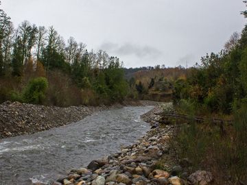 Excelente Parcela de 2,2 ha a orilla de Río Mañío en Panguipulli