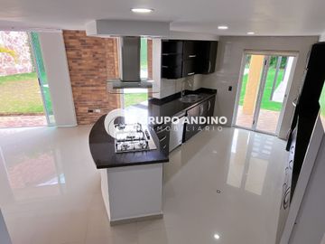 Se Vende Casa en el Condómino Terrazas de Mensulí – Piedecuesta
